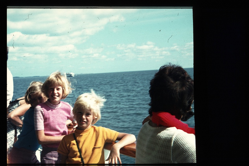 23.Texel  aug 1973 Brigitte,Marion,Peter.JPG